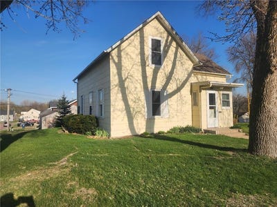 /international/us/301-s-park-avenue-springfield-mn-110107542833/