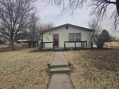 /international/us/207-s-cedar-street-cimarron-ks-110107924209/