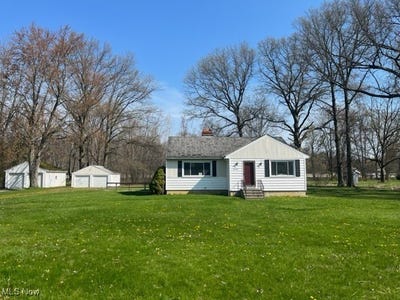 /international/us/36200-westwood-drive-north-ridgeville-oh-110098886042/