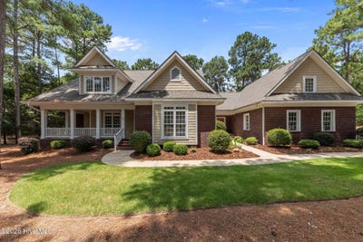 /international/us/12-lasswade-drive-pinehurst-nc-110100674624/