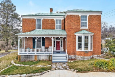 /international/us/322-e-main-st-fincastle-va-110106200584/