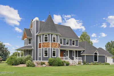 /international/us/3136-w-2400-south-heber-city-ut-110100765772/