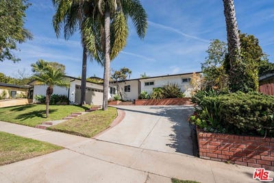 /international/us/5552-s-corning-ave-los-angeles-ca-110105972094/