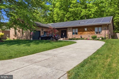 /international/us/12819-wheatland-way-brandywine-md-110107654208/