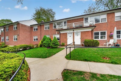 /international/us/221-buckhout-street-irvington-ny-110107657044/