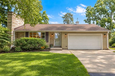 /international/us/1070-woodland-ave-elm-grove-wi-110110194287/