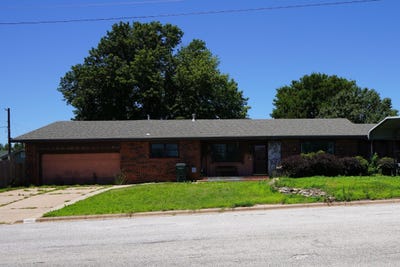 /international/us/305-n-choctaw-st-hardtner-ks-110108855462/