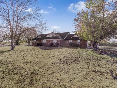 /international/us/2201-w-main-street-henryetta-ok-110106308824/