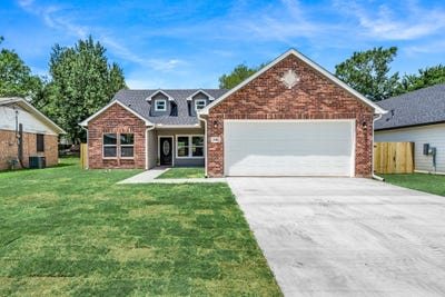 /international/us/319-ardis-street-sulphur-springs-tx-110108783479/