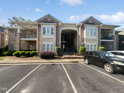 /international/us/2651-lockwood-road-fayetteville-nc-110099181034/