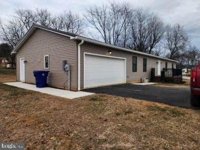 /international/us/235-hickory-drive-chambersburg-pa-110107305925/