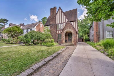/international/us/18428-winslow-road-shaker-heights-oh-110109054363/