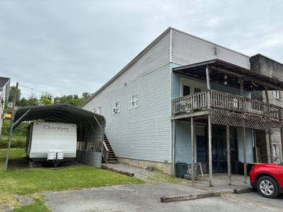 /international/us/503-river-st-gassaway-wv-110108143280/