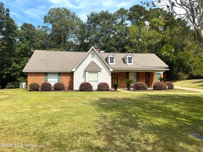 /international/us/112-greenwood-lane-natchez-ms-110120095290/