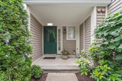/international/us/302-pondside-drive-white-plains-ny-110106143157/