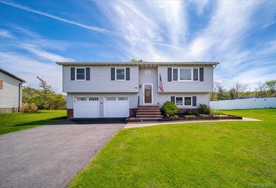 /international/us/84-guernsey-drive-new-windsor-ny-110107665047/