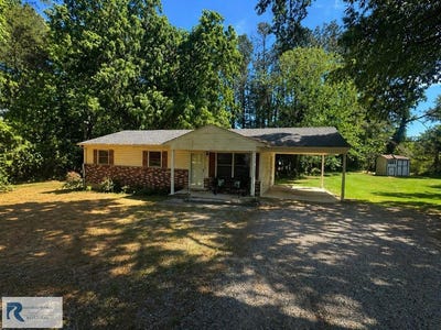 /international/us/17-lynn-st-chatham-va-110107658802/
