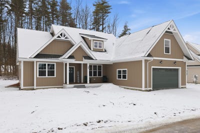 /international/us/69-lady-walsingham-way-laconia-nh-110106700574/