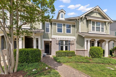 /international/us/120-point-comfort-lane-cary-nc-110107196664/
