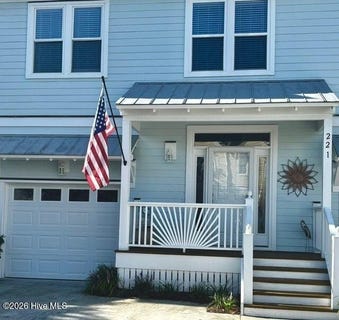 /international/us/221-river-gate-lane-wilmington-nc-110119987540/