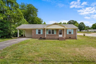 /international/us/634-wesleyan-drive-central-sc-110108383751/