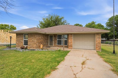 /international/us/1203-n-reagan-street-west-tx-110109271433/