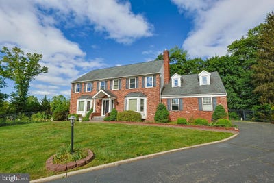 /international/us/1-willow-brook-lane-annandale-nj-110100124326/