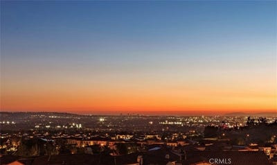 /international/us/111-sunnyslope-irvine-ca-110120460523/