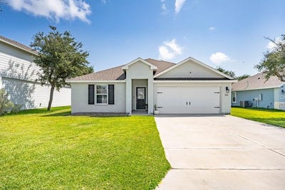 /international/us/121-antigua-drive-rockport-tx-110119524107/