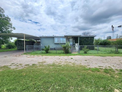 /international/us/111-w-duncan-avenue-mertzon-tx-110100842129/