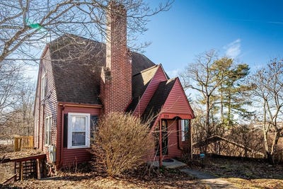 /international/us/228-b-crawford-st-beckley-wv-110107515531/