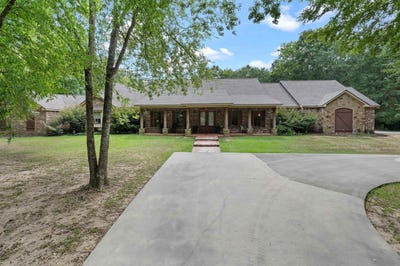 /international/us/326-cottonwood-spur-carthage-tx-110106432722/