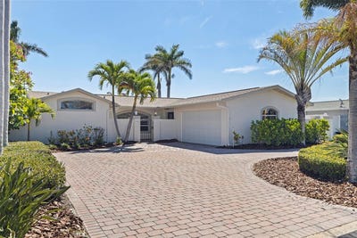 /international/us/11225-4th-street-e-treasure-island-fl-110100333755/