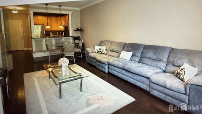 /international/us/540-cranbury-road-east-brunswick-nj-110101171558/