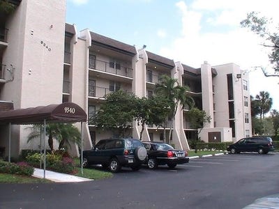 /international/us/9340-lagoon-place-davie-fl-110107796693/