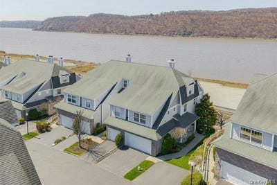 /international/us/114-hudson-pointe-drive-poughkeepsie-ny-110107275999/