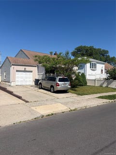 /international/us/70-parma-road-island-park-ny-110108574250/