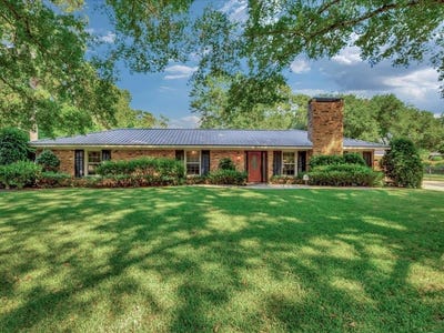 /international/us/2810-colonial-drive-nacogdoches-tx-110105930936/