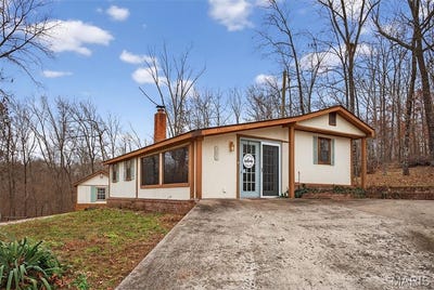 /international/us/301-little-dogwood-lake-road-burfordville-mo-110104954683/