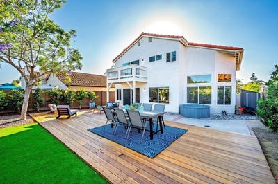 /international/us/3778-via-las-villas-oceanside-ca-110107891656/