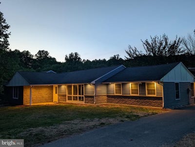 /international/us/3214-sandy-hook-rd-street-md-110108983707/