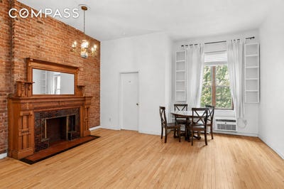 /international/us/110-w-71st-street-new-york-ny-110108351646/