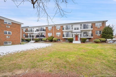 /international/us/1548-route-9-wappingers-falls-ny-110104880546/