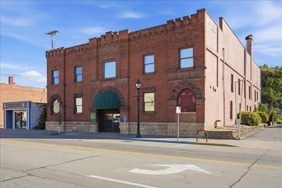 /international/us/217-plum-street-red-wing-mn-110108014423/