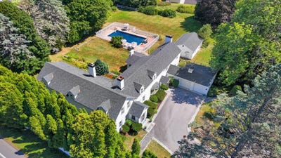 /international/us/227-foreside-road-cumberland-me-110119601920/