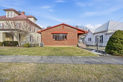/international/us/128-nw-10th-street-norton-va-110105312893/
