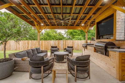 /international/us/210-willow-creek-drive-weatherford-tx-110107832354/
