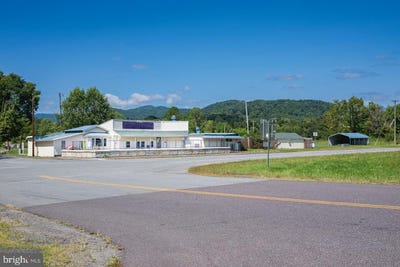 /international/us/12167-lee-highway-sperryville-va-110106705458/