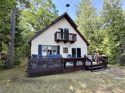 /international/us/9474-w-us-23-highway-mackinaw-city-mi-110119320536/