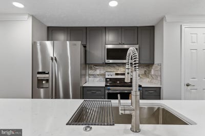 /international/us/13108-briarcliff-terrace-germantown-md-110107508119/